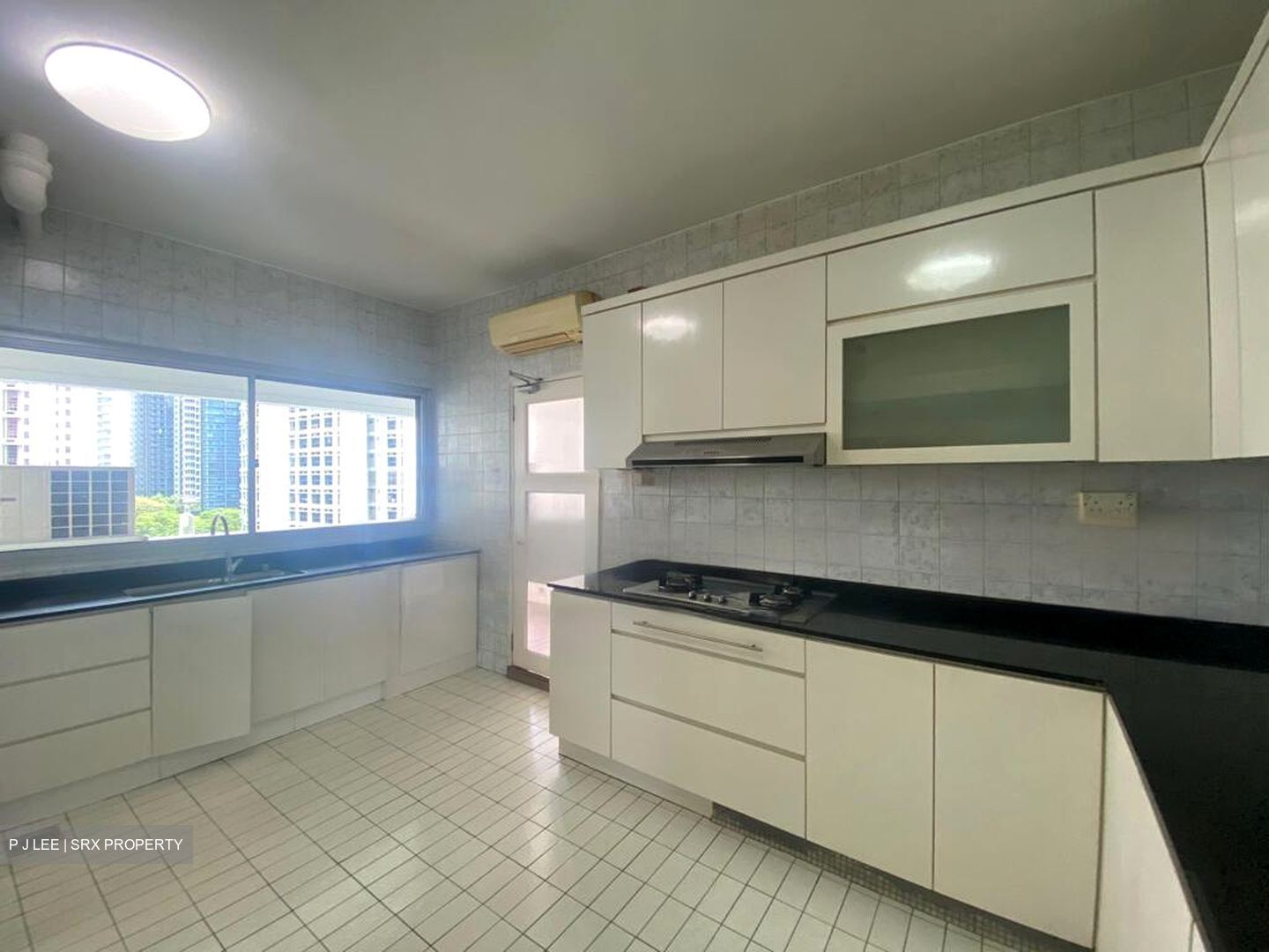 Leonie Towers (D9), Apartment #469702541